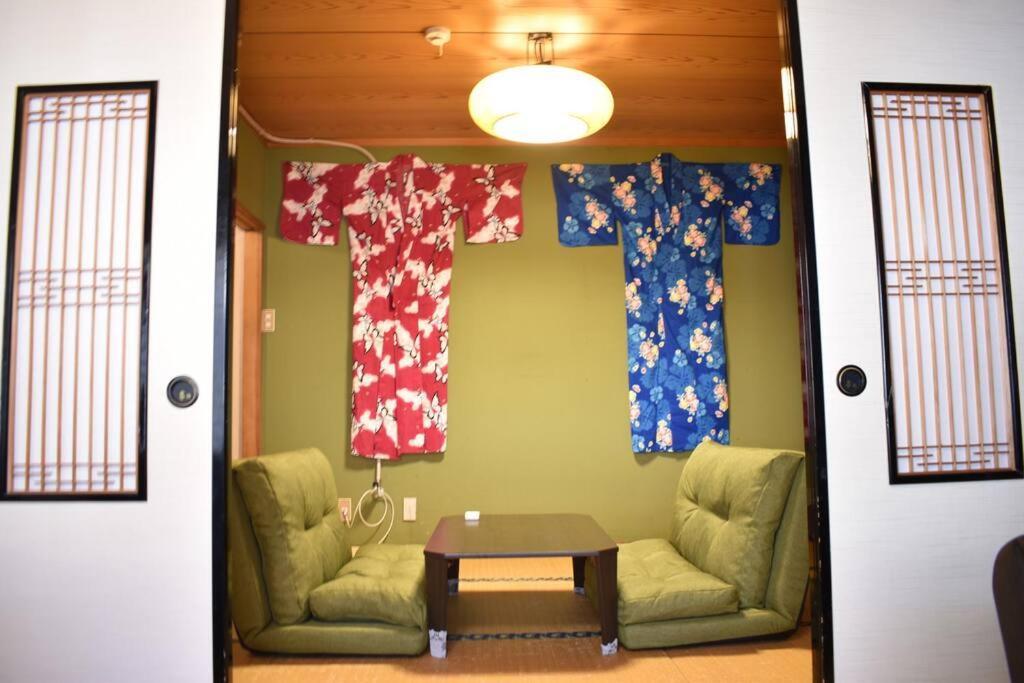 Only For One Group Cheaper For 6Th & 7Th Guest 市街地中心部 一棟貸しの宿 Guest House Don'S Home Такаяма Екстер'єр фото